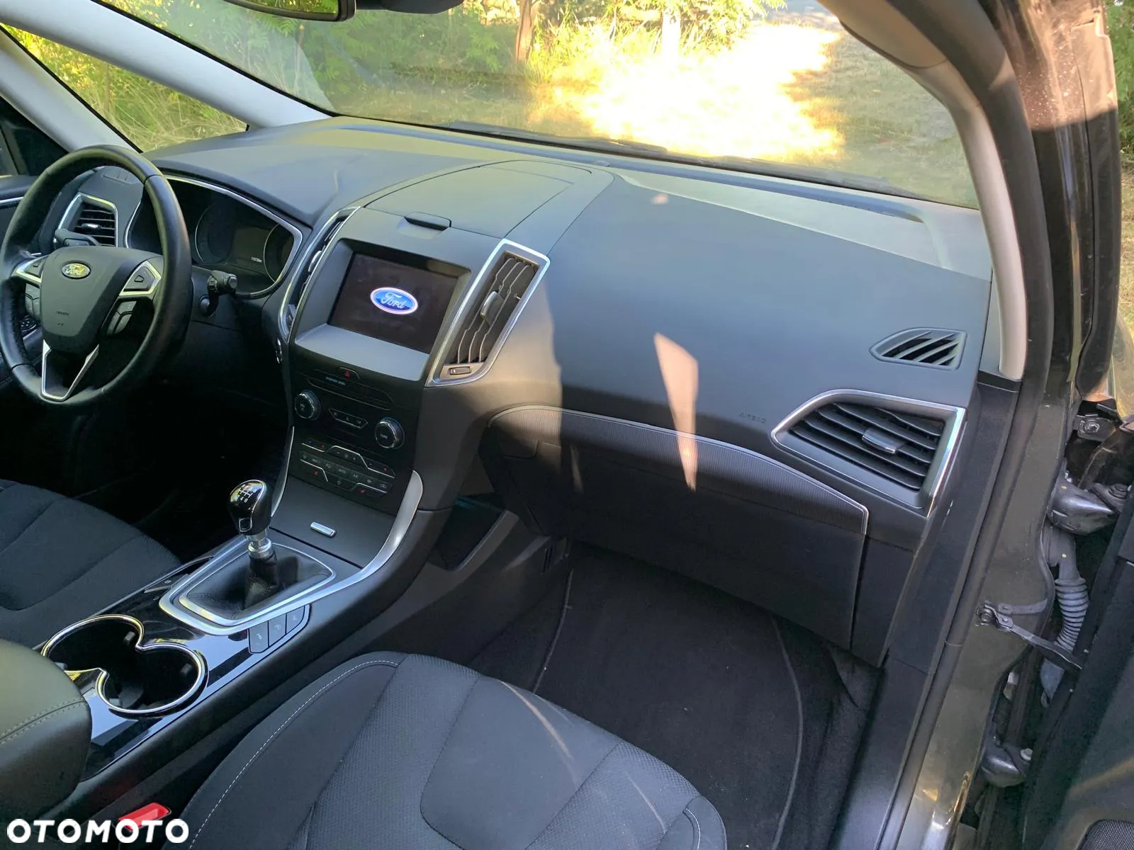 Ford S-Max - 11