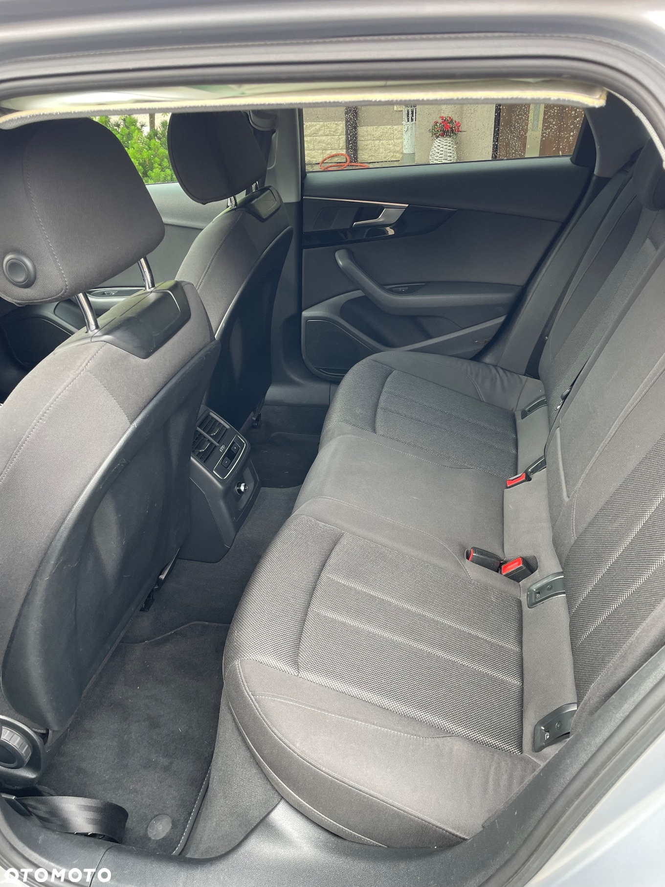 Audi A4 2.0 TDI Design S tronic - 16