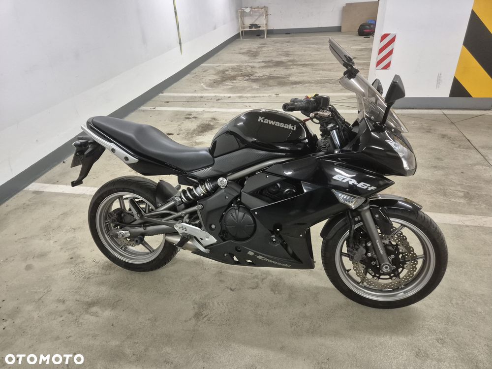 Kawasaki ER - 10