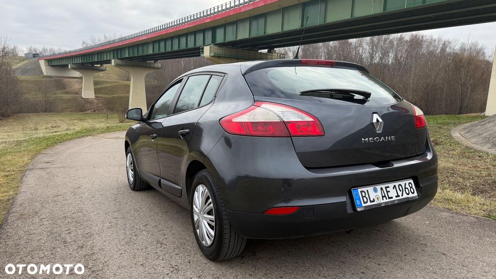 Renault Megane 1.6 16V 100 J'taime - 27