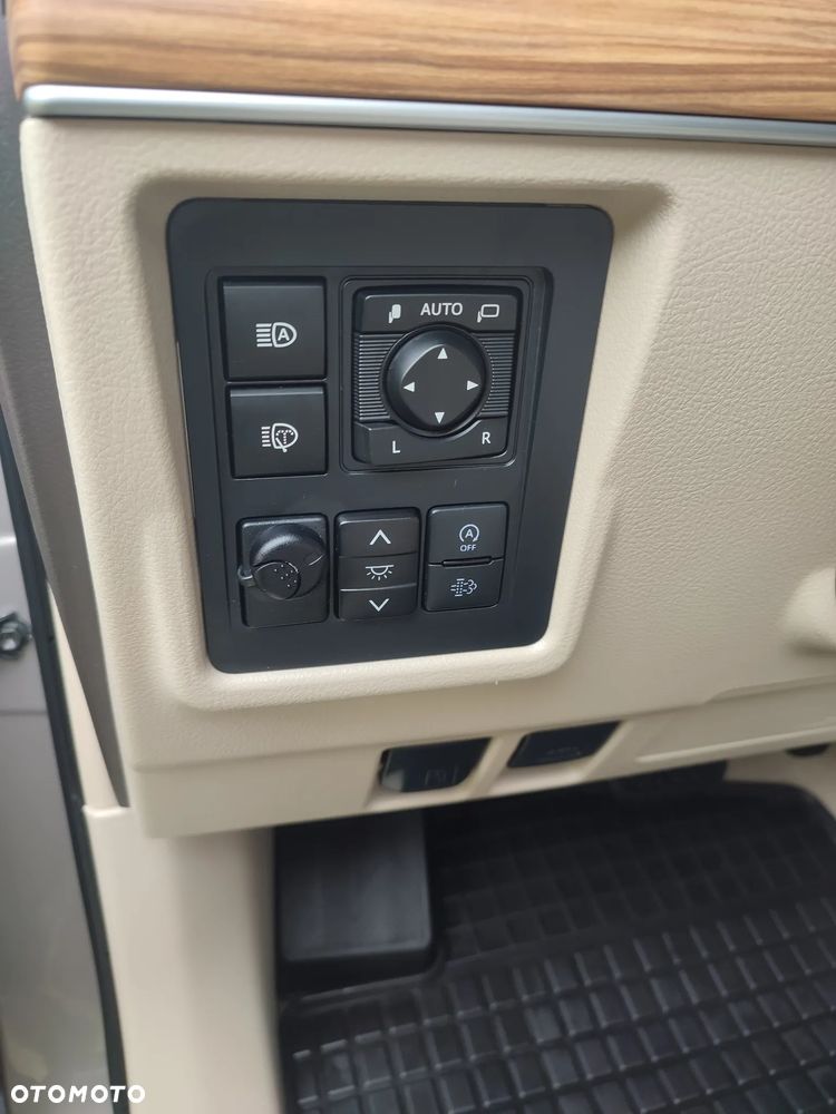 Toyota Land Cruiser LC 2.8 D-4D Prestige - 17