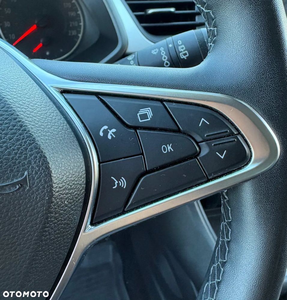 Renault Captur - 16
