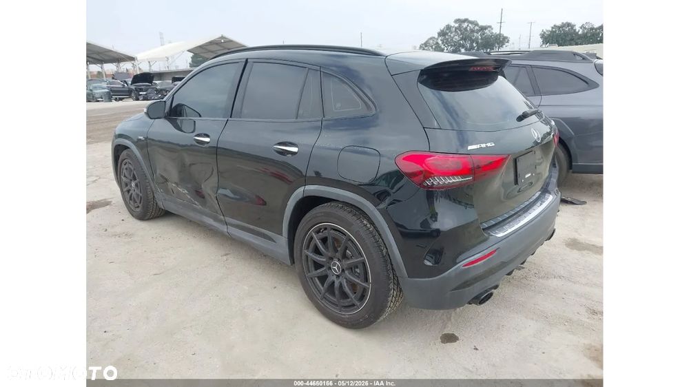 Mercedes-Benz GLA - 6