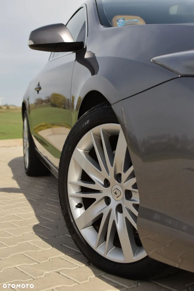 Renault Laguna 2.0T GT - 27