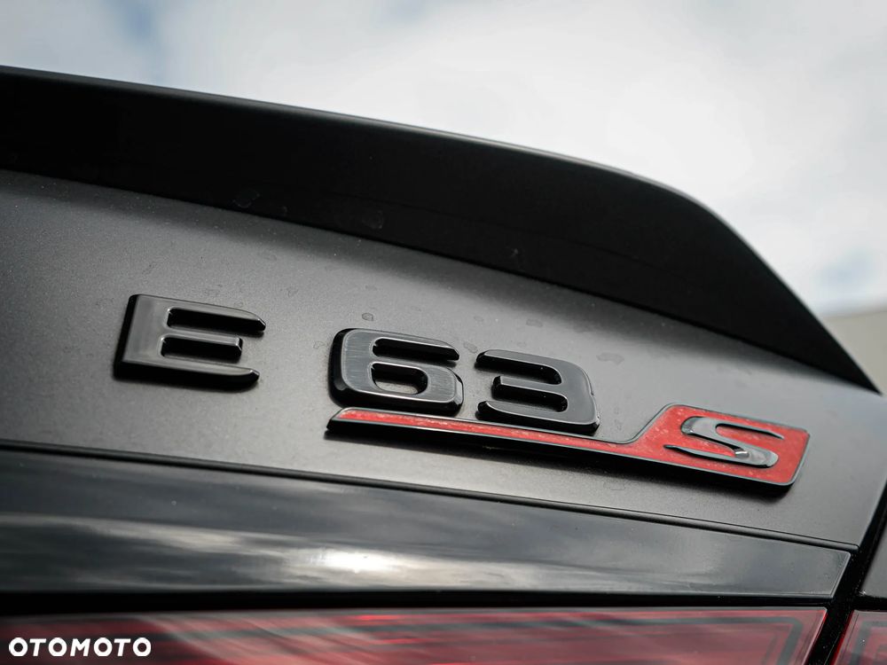 Mercedes-Benz Klasa E AMG 63 S 4Matic+ AMG Speedshift MCT-9G Final Edition - 14