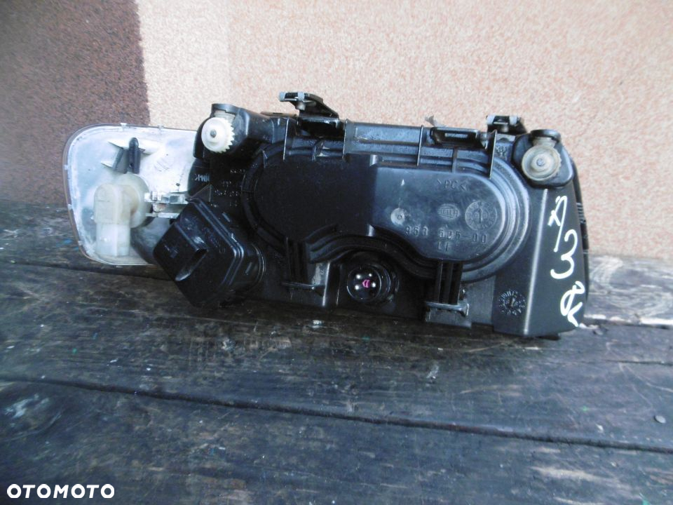 Lampa lewa Audi A3 8L HELLA EUROPA - 5
