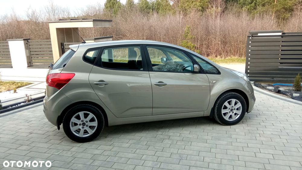 Kia Venga 1.4 L - 12