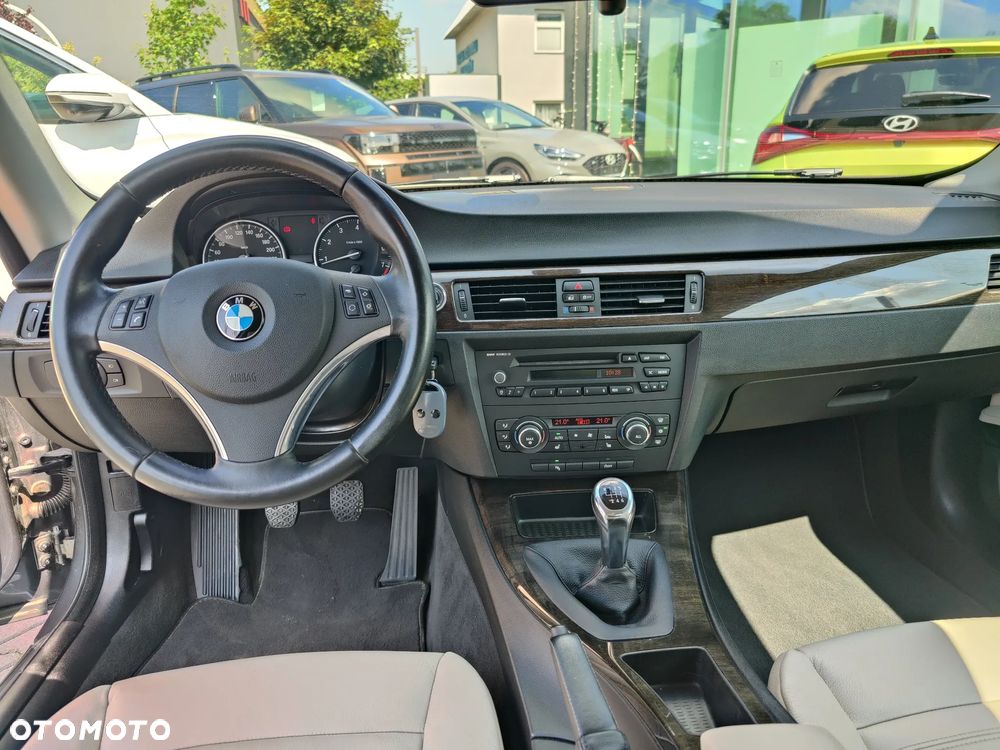 BMW Seria 3 318i Edition Exclusive - 19
