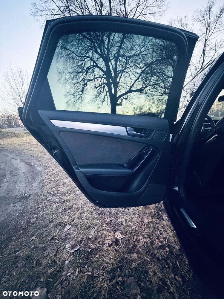 Audi A4 Limousine - 8