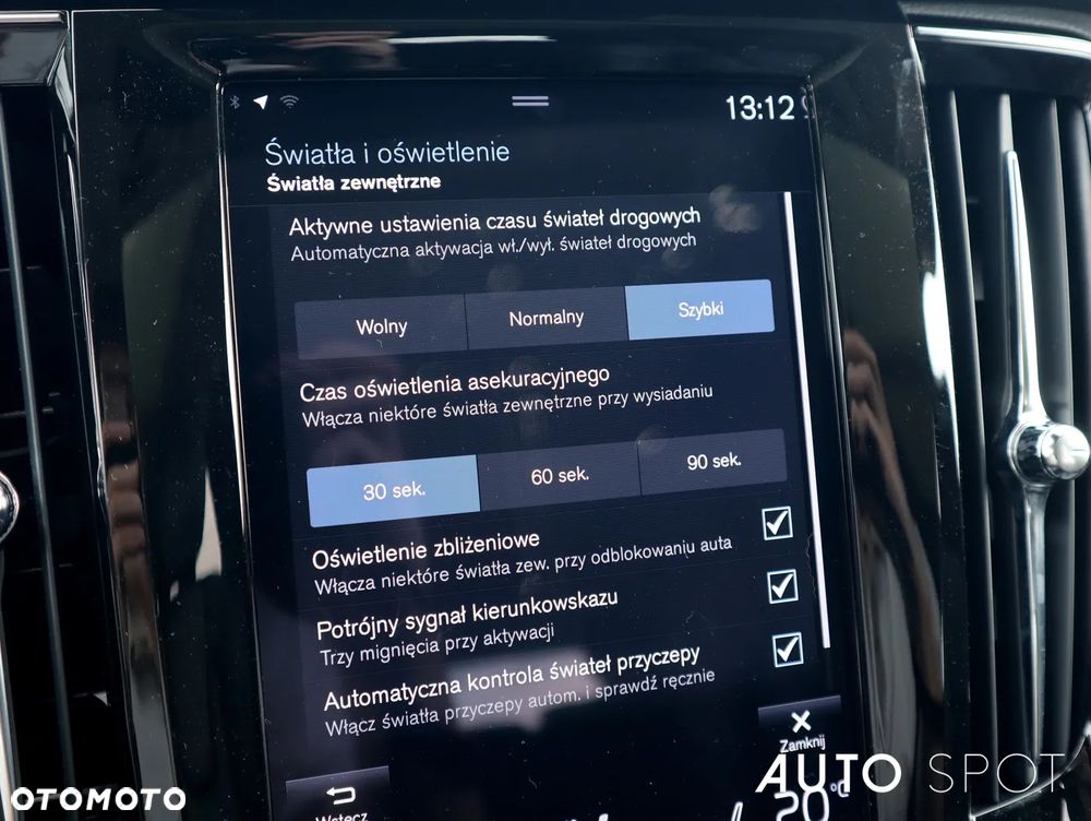 Volvo V90 T8 AWD Plug-In Hybrid Inscription - 31
