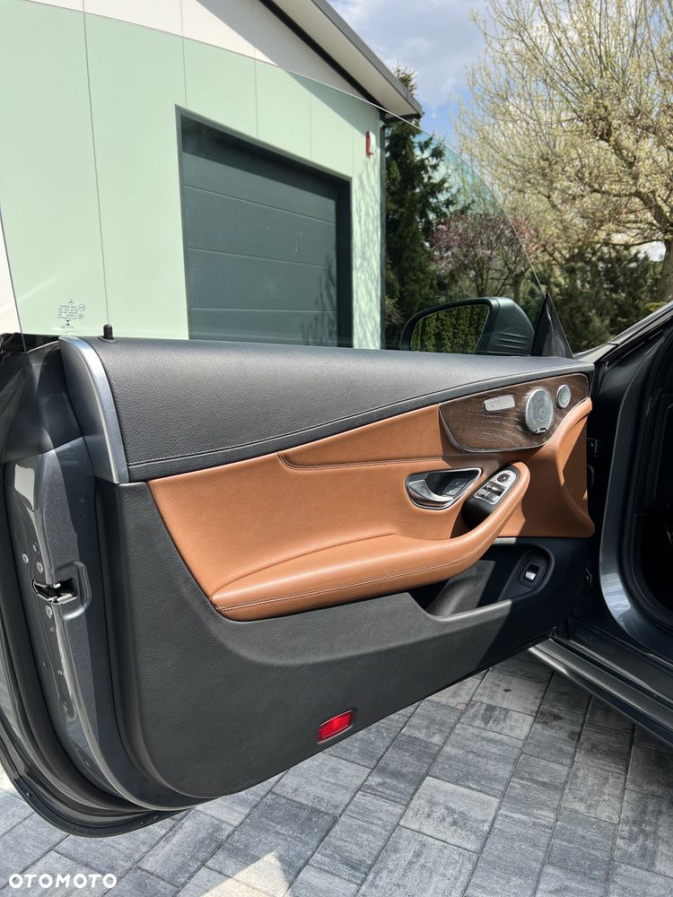 Mercedes-Benz Klasa C 300 7G-TRONIC AMG Line - 17