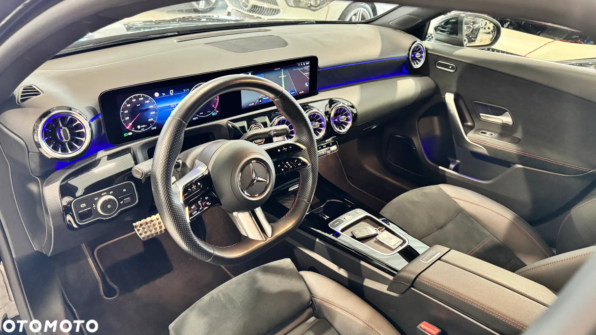 Mercedes-Benz Klasa A 220 4-Matic AMG Line 7G-DCT - 12