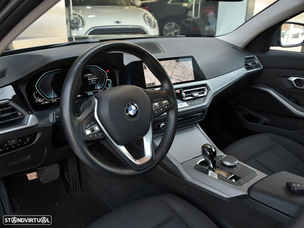 BMW 330 e Auto - 6