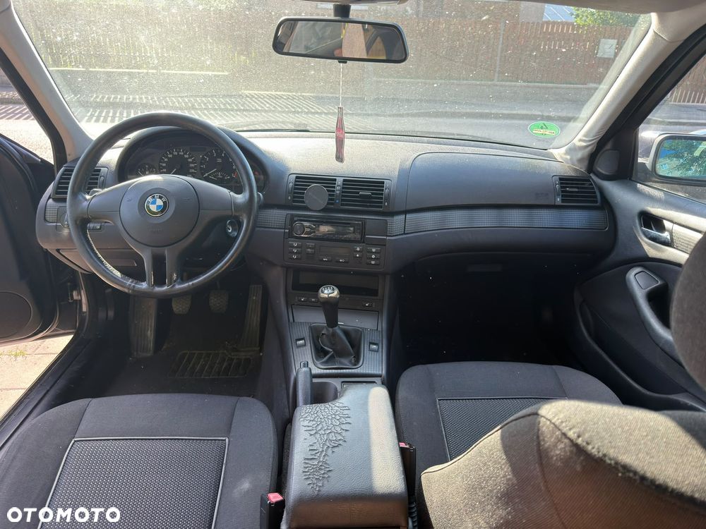 BMW Seria 3 316i - 13
