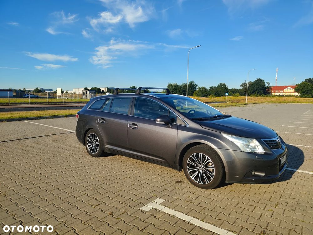 Toyota Avensis 2.0 Sol plus - 4