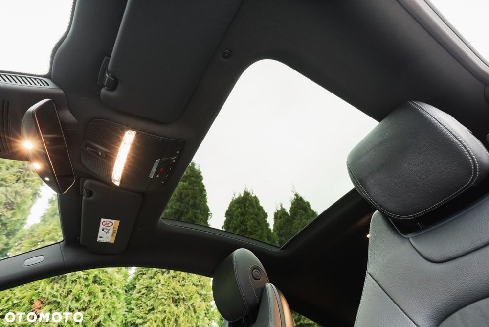 Mercedes-Benz Klasa C 200 4MATIC 9G-TRONIC - 36