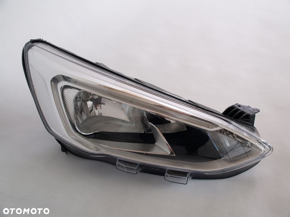 Ford Focus 4 IV 18r Reflektor prawy lampa prawa 2018 uszkodzona - 1