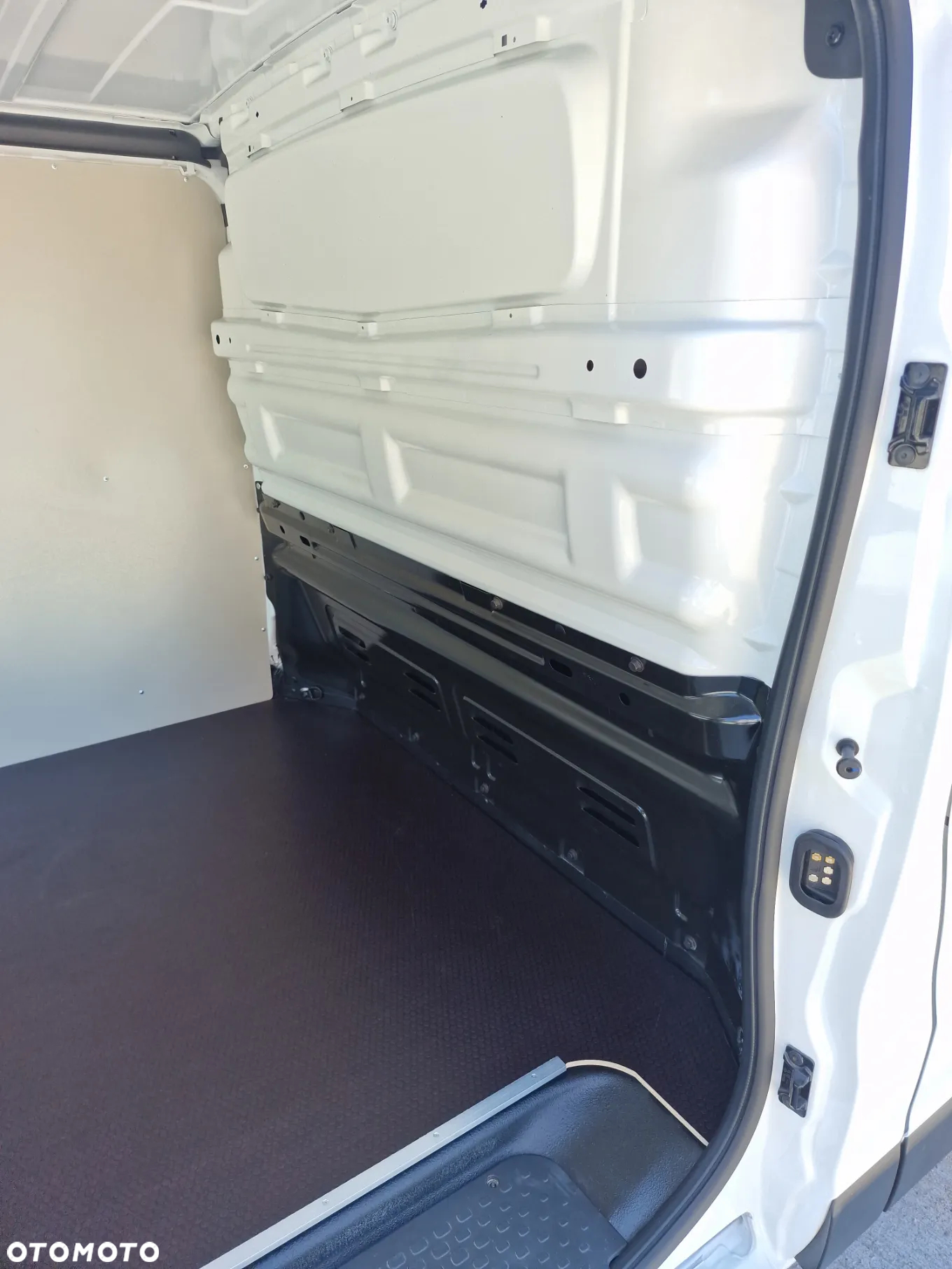 Renault Trafic - 19