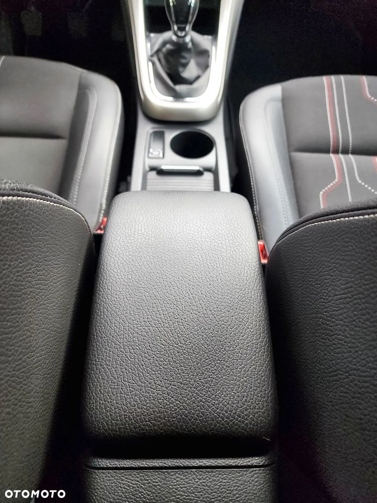 Opel Astra 1.4 Turbo 150 Jahre - 33