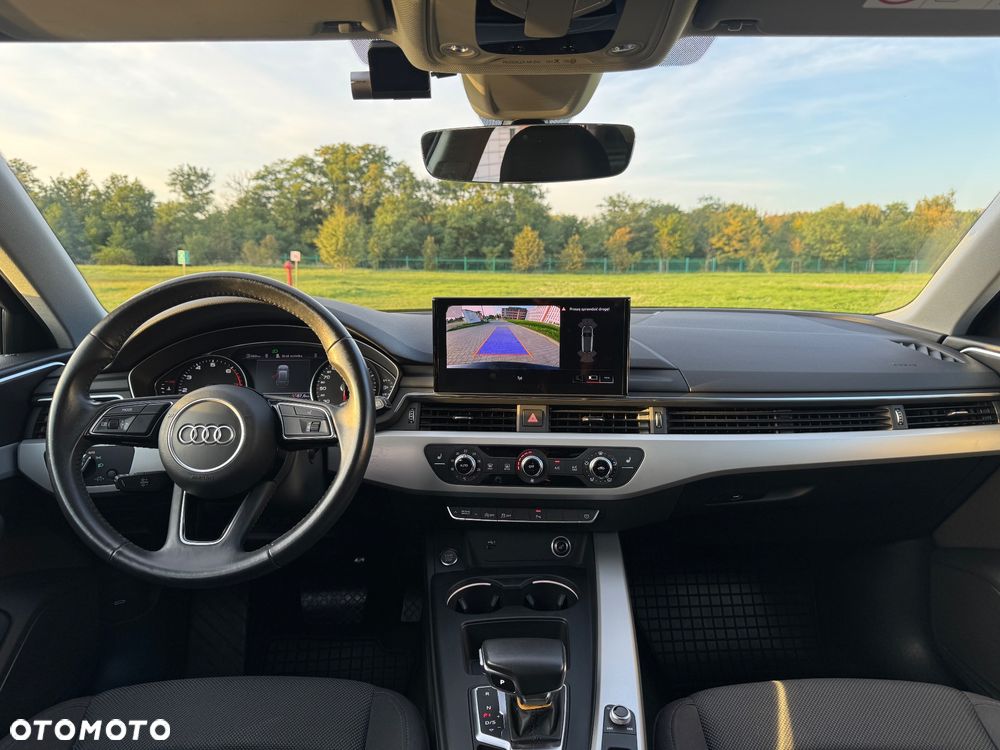 Audi A4 Avant 40 TFSI S tronic - 14