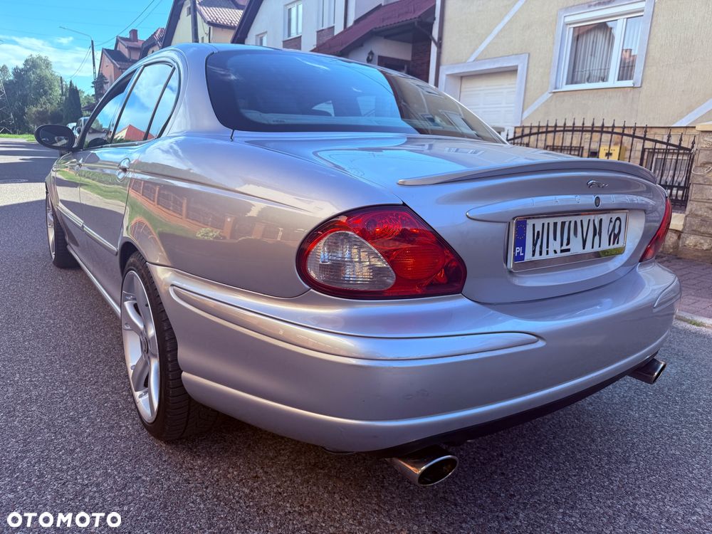 Jaguar X-Type 2.5 V6 4x4 Executive - 14