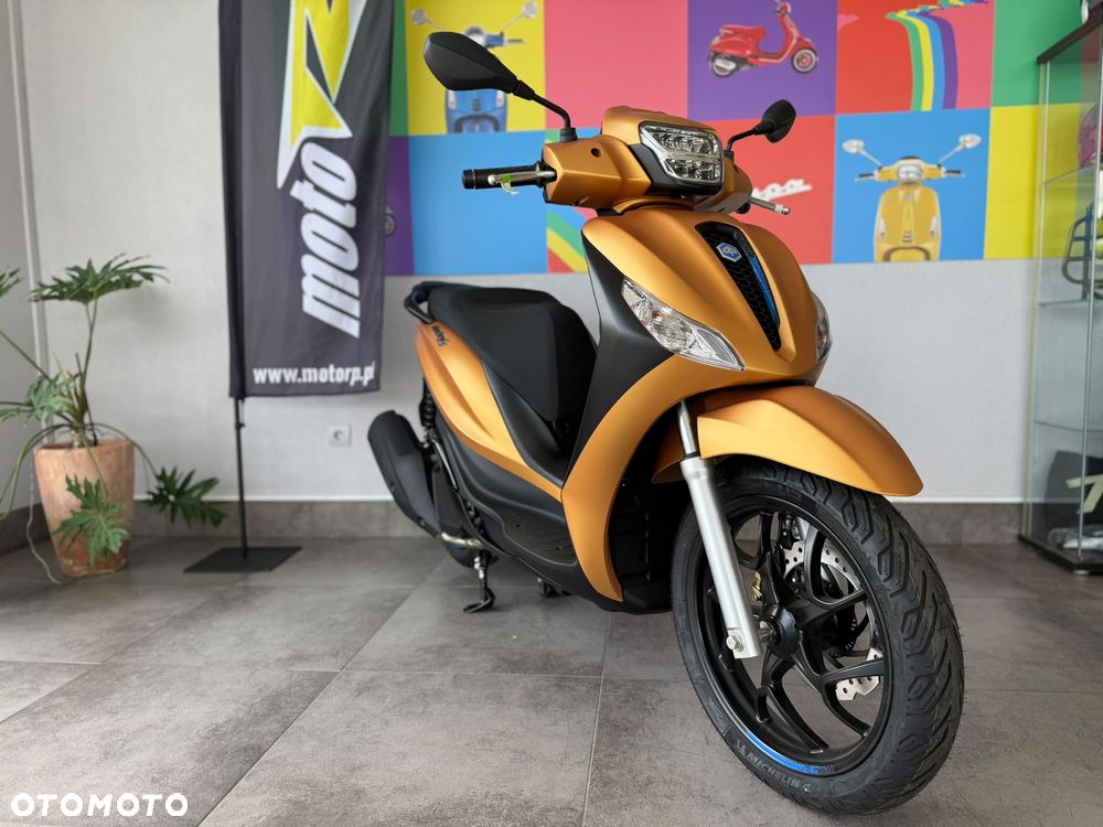 Piaggio Medley - 1