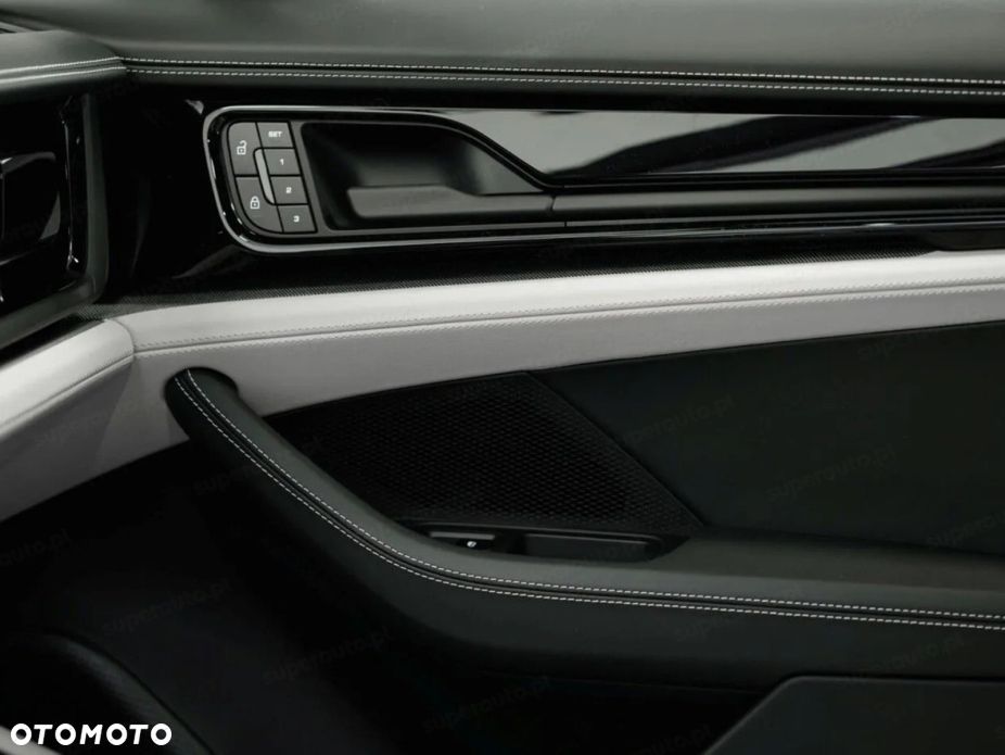 Porsche Panamera - 13
