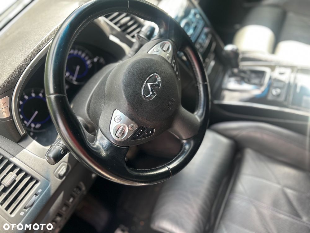 Infiniti Q70 3.7 S Premium - 27