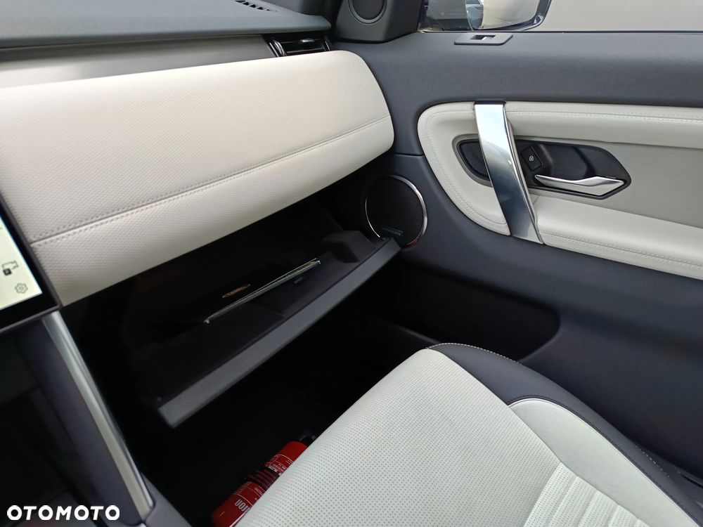 Land Rover Discovery Sport - 28