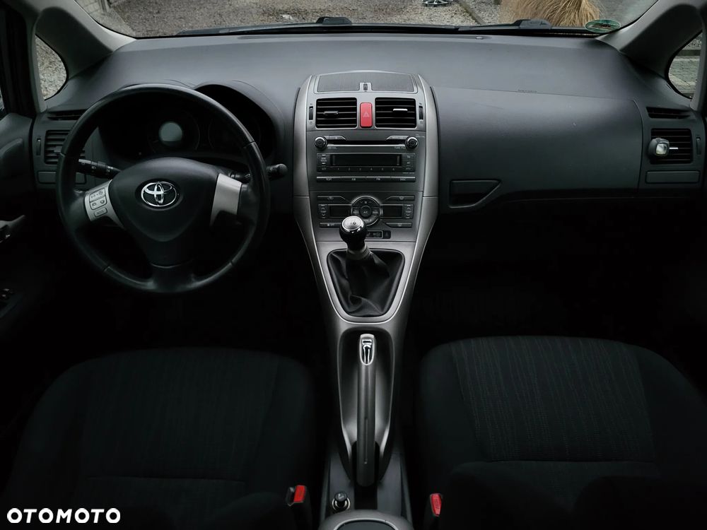 Toyota Auris 1.4 VVT-i - 11