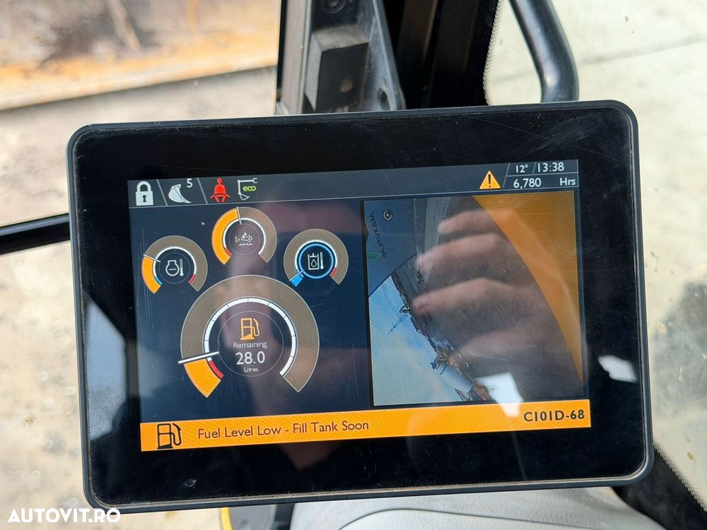 JCB 220XC4F Excavator - 3