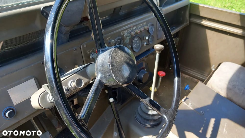 Land Rover Defender - 15
