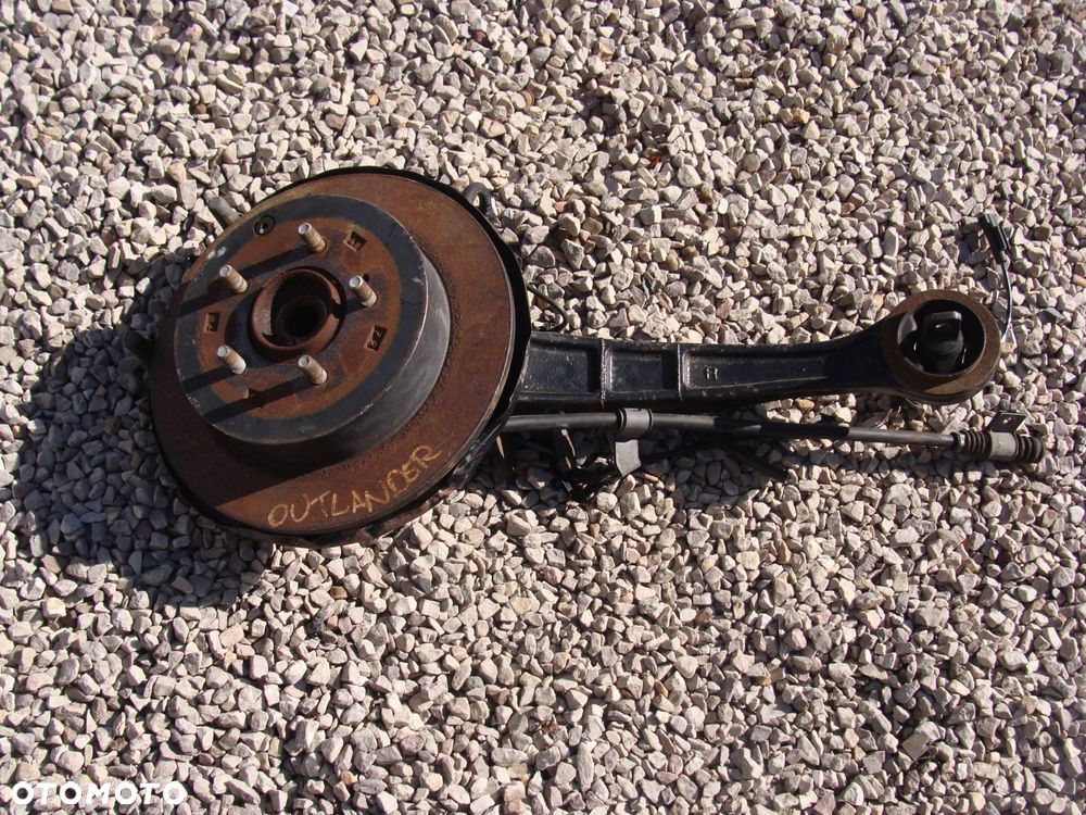 wahacz tył piasta prawy outlander c-crosser 4007 - 1