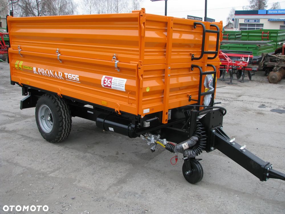 Pronar Przyczepy jednoosiowe Pronar T-655 2,5 tony, T654/2 4,7 tony T671 5-ton, Przyczepa Wodziński WTP1W1-3,5 tony,  WTP1W0-1 tona,  Przyczepa PR3T Euro-Masz 3 tony - 5