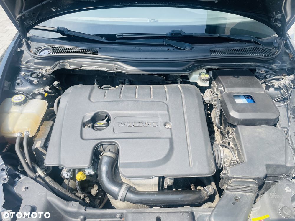 Volvo C30 1.6D DRIVe Momentum - 9