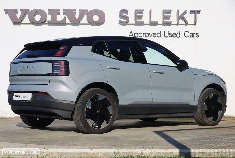 Volvo EX30 69 kWh Single Motor Extended Range Plus - 26