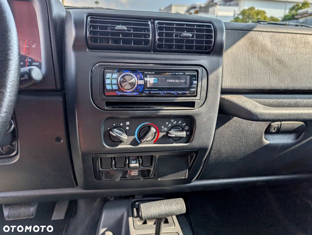 Jeep Wrangler 4.0 Automatik Sahara - 21