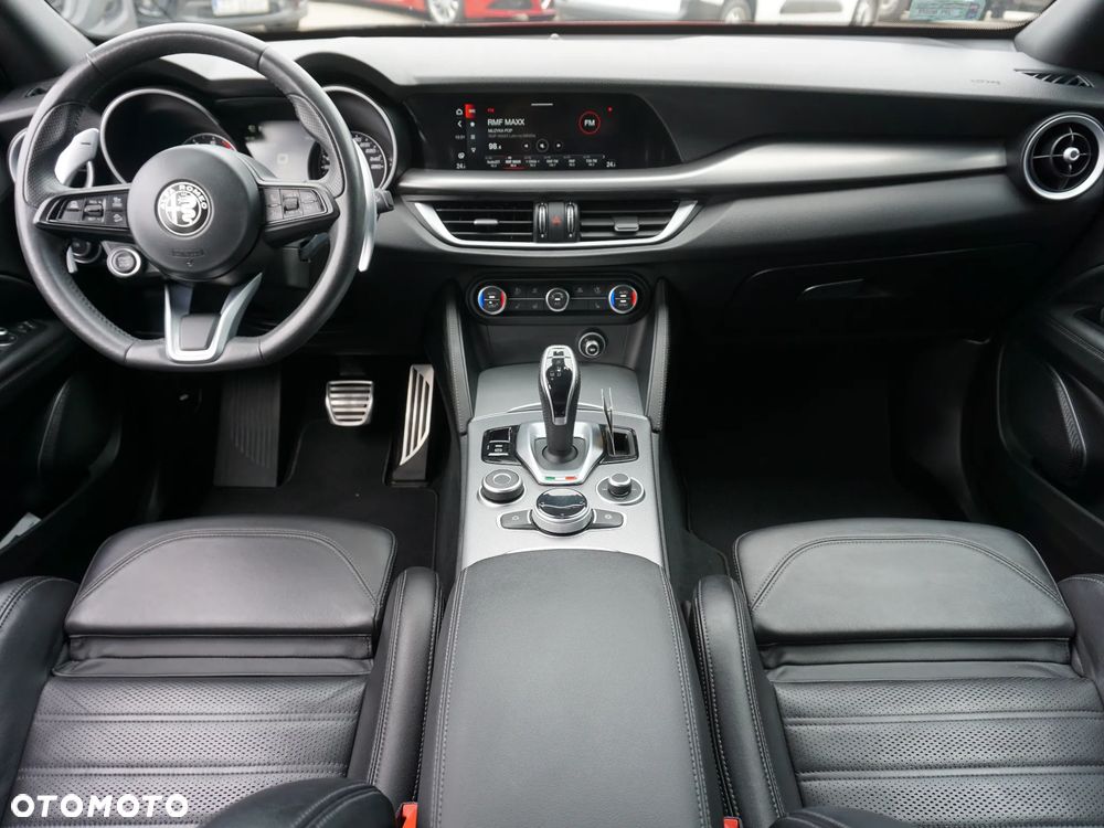 Alfa Romeo Stelvio 2.0 Turbo Sprint Q4 - 8