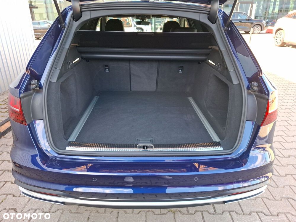 Audi A4 Avant - 10