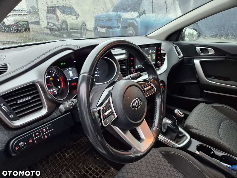 Kia Ceed 1.6 CRDi SCR M - 7