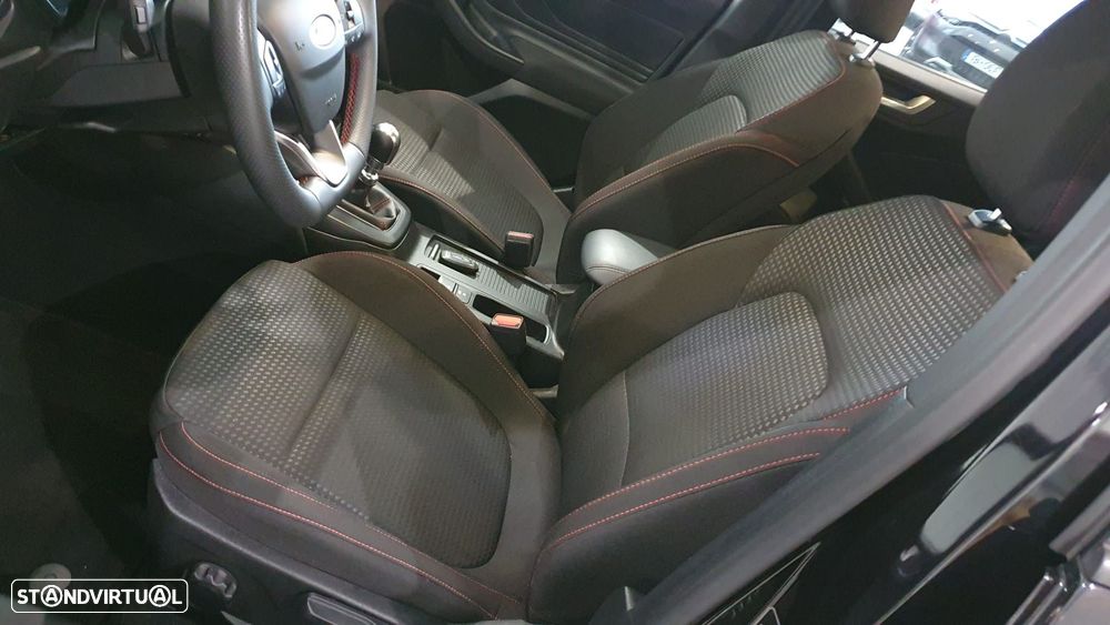 Ford Focus 1.0 EcoBoost MHEV ST-Line X - 15