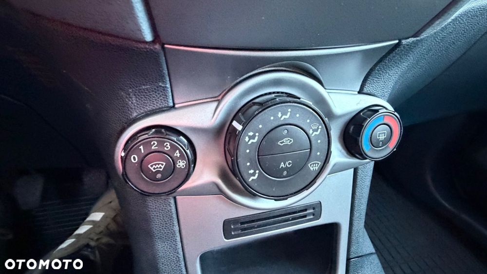 Ford Fiesta 1.25 Ambiente EU5 - 40