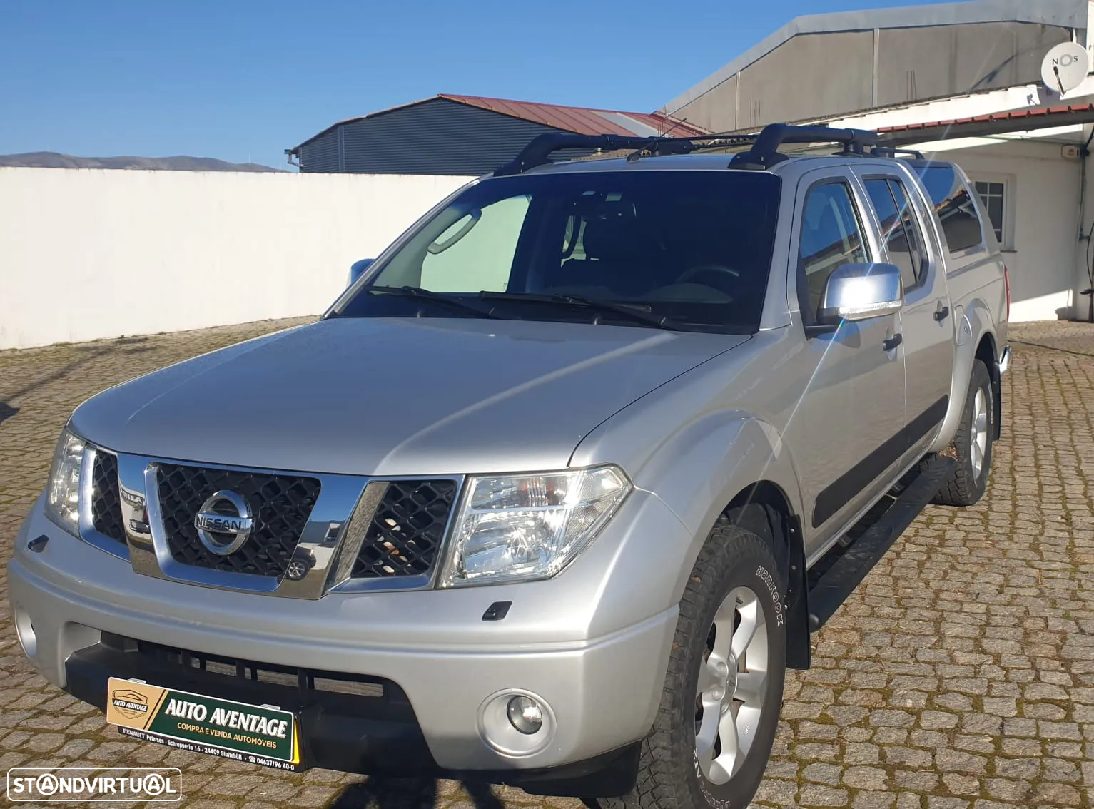 Nissan Navara 2.5 dCi CD Platinium Marfim - 28