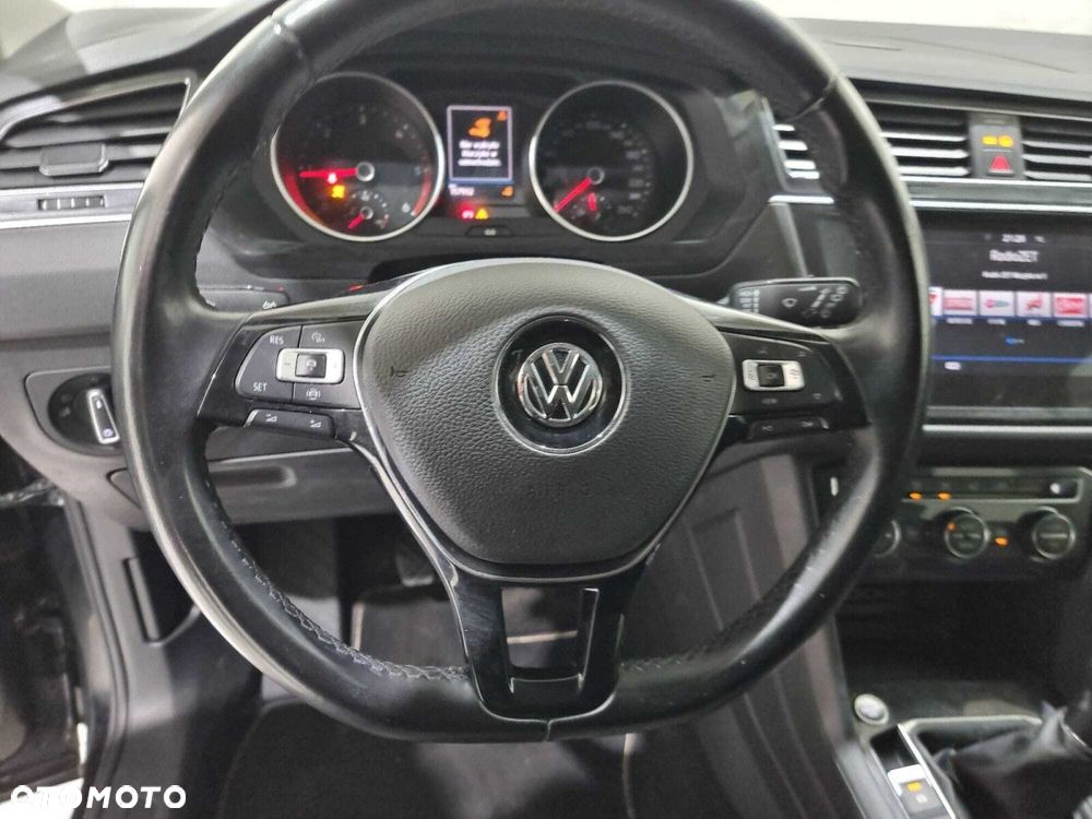 Volkswagen Tiguan Allspace - 23