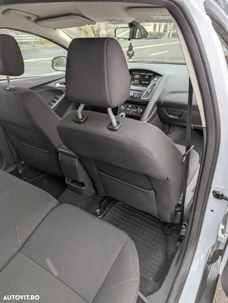 Ford Focus 1.0 EcoBoost Start Stop Trend - 23