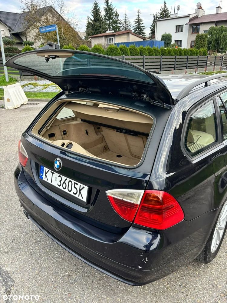 BMW Seria 3 320d DPF Touring - 8