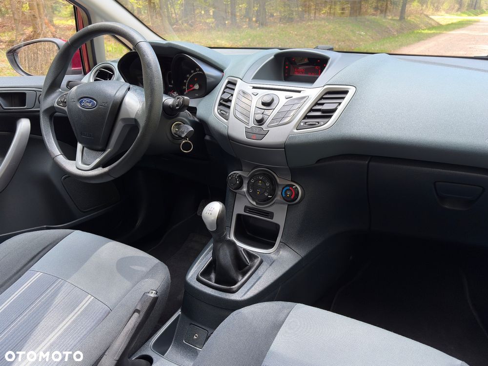 Ford Fiesta 1.25 SYNC Edition - 26