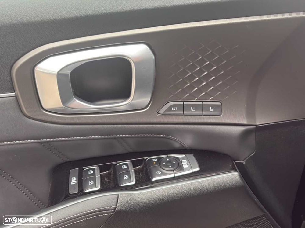Kia Sorento 1.6 T-GDI HEV Concept - 13