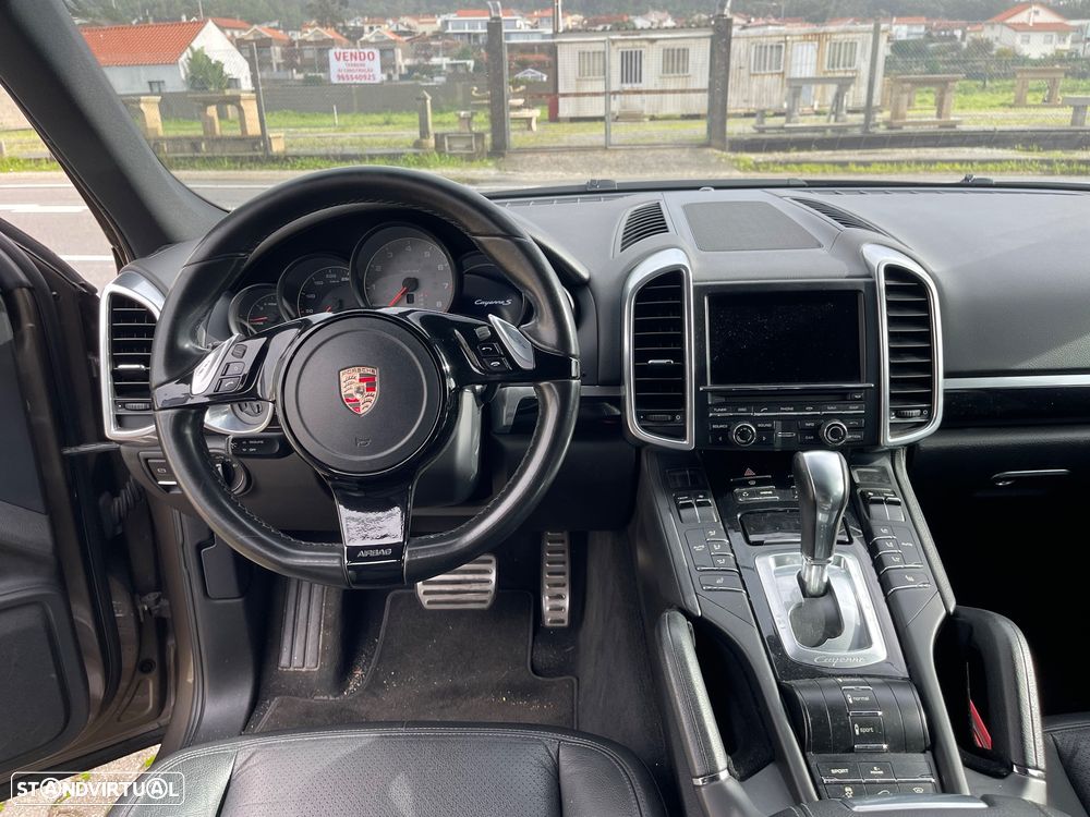 Porsche Cayenne S - 7