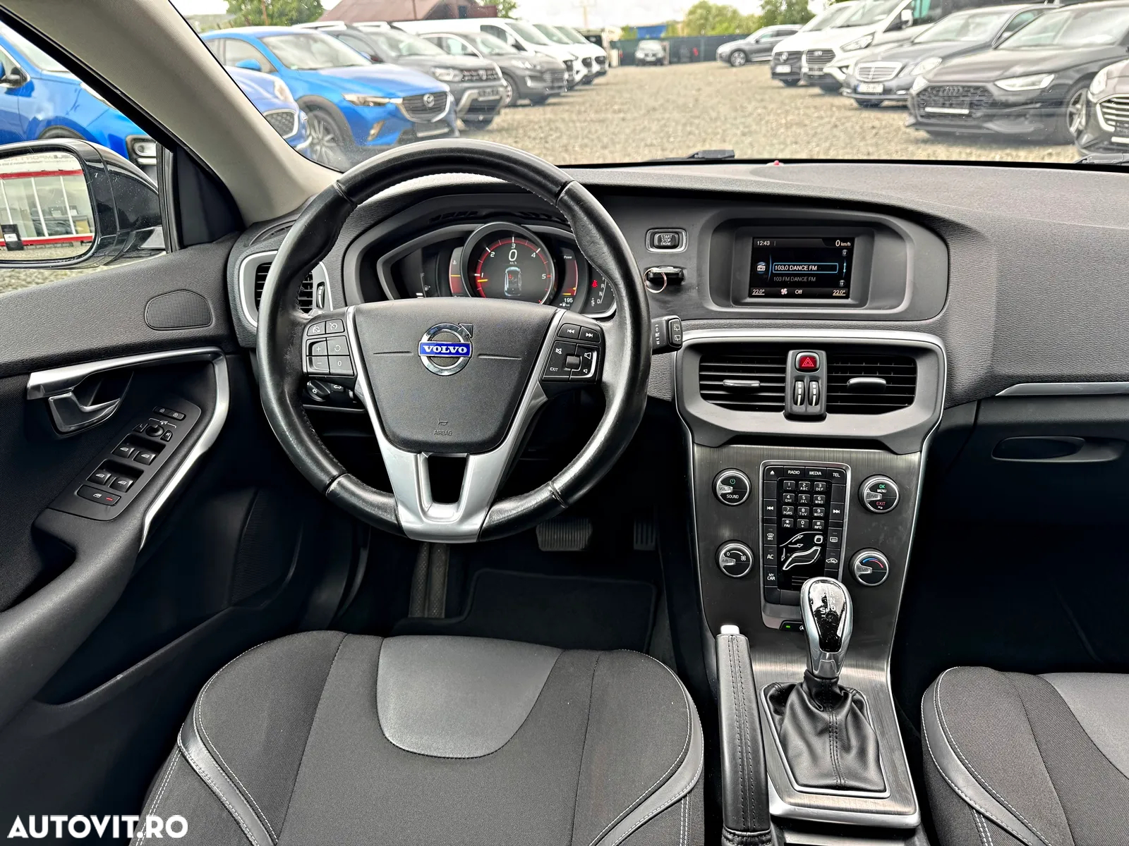 Volvo V40 D2 Aut. Summum - 9